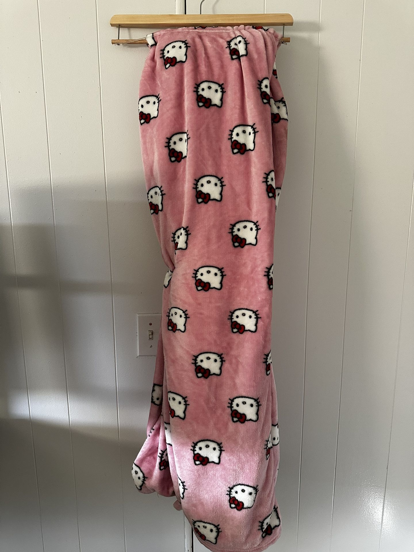Hello Kitty Blanket