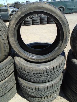 BRIDGESTONE BLIZZAK 255/45/20