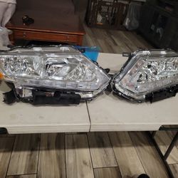 14-16 Nissan Rogue  Headlights Set Of 2