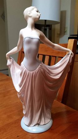 LLADRO Porcelain Ballernia Figurine