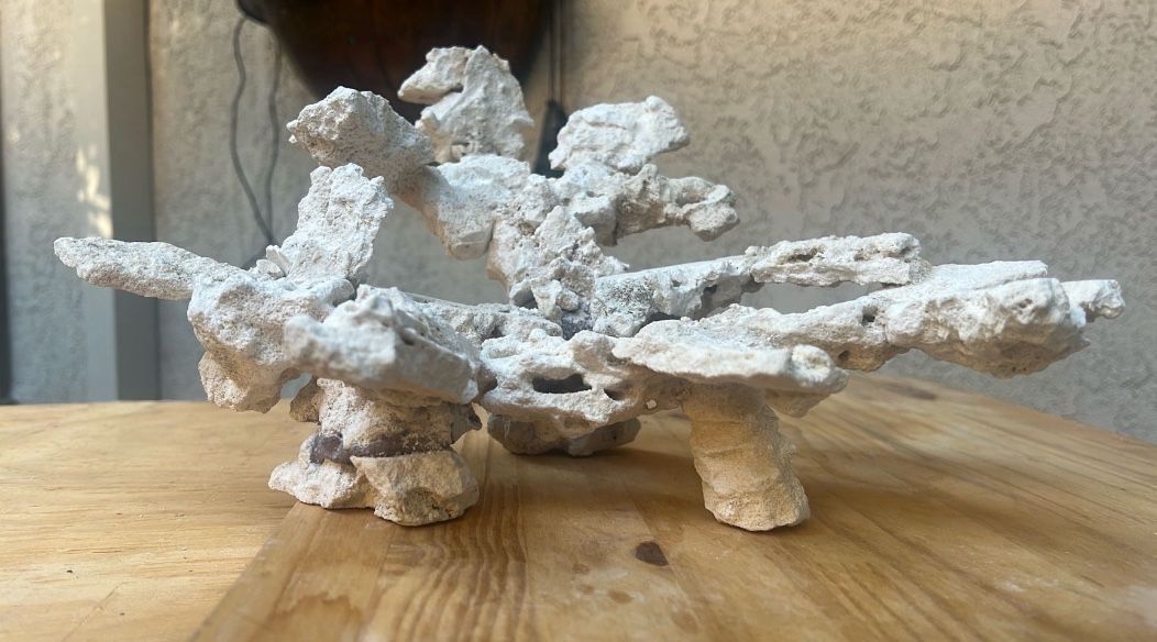 Marco rock structure for coral tank