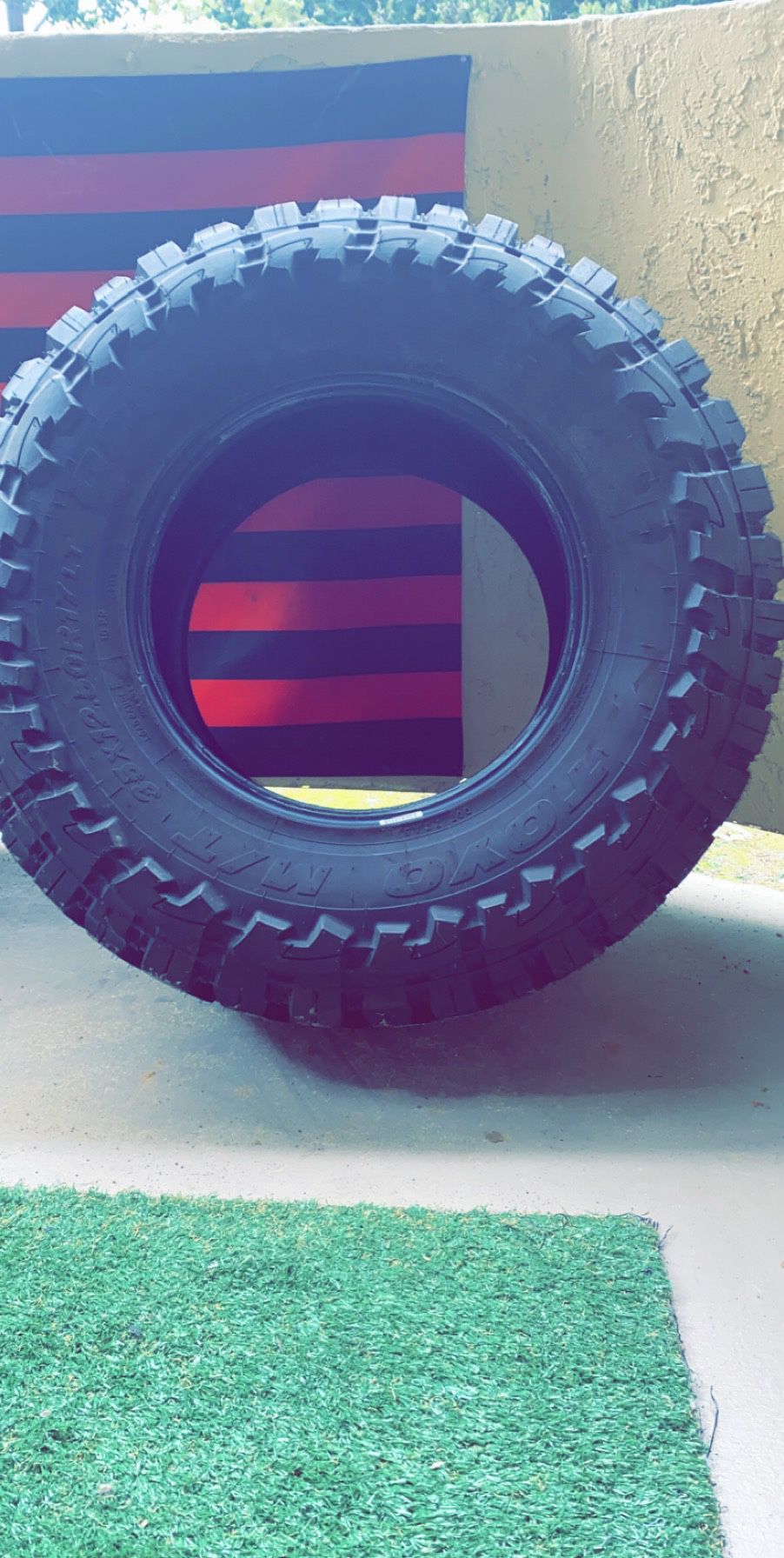 Like new Toyo Open Country Tire 35x12.50x17
