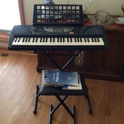 Yamaha, PSR – 270 electronic keyboard