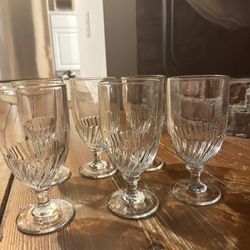 Set Of 6 Goblet Style Glasses 