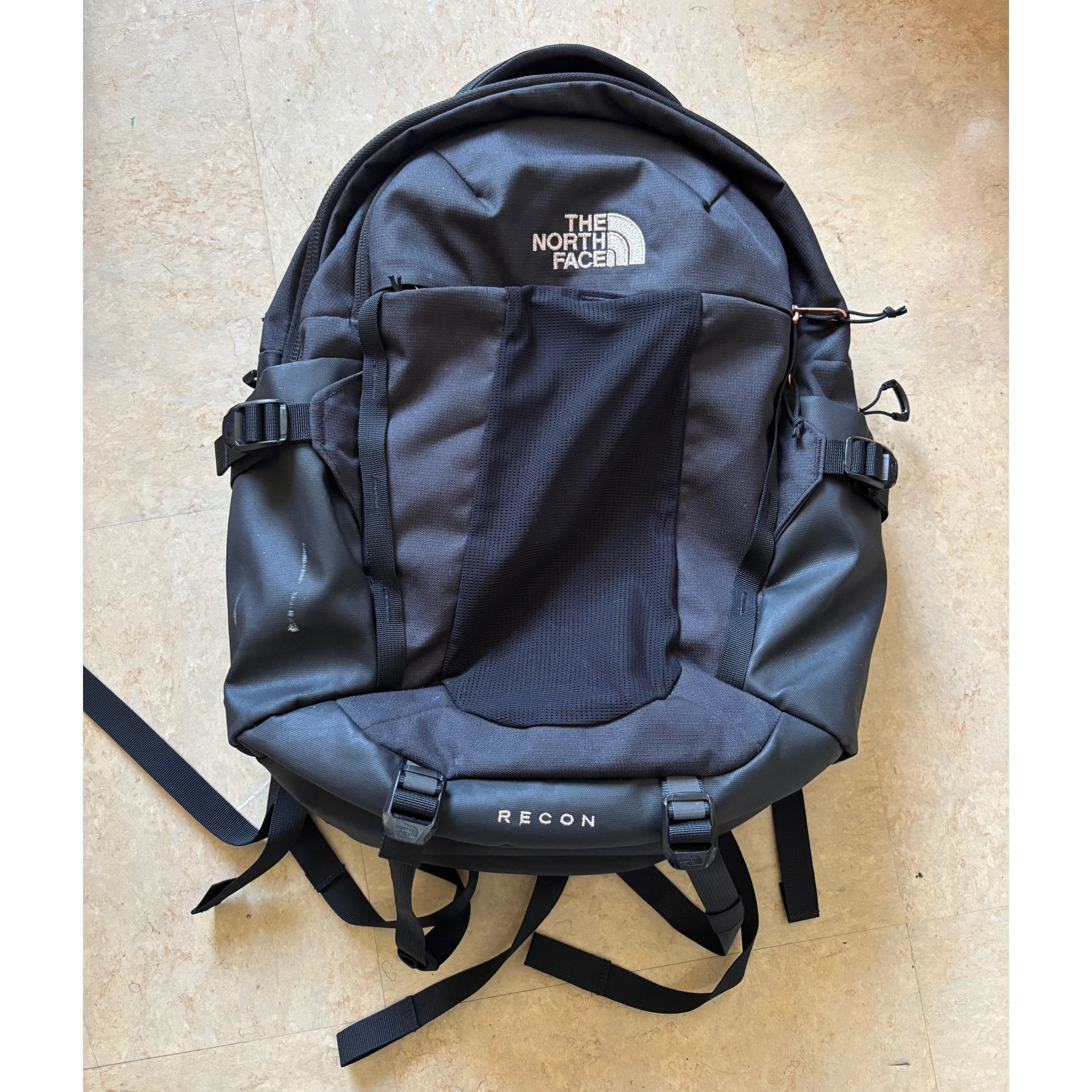 The North Face Recon Backpack Black 30L FlexVent Laptop School Bag