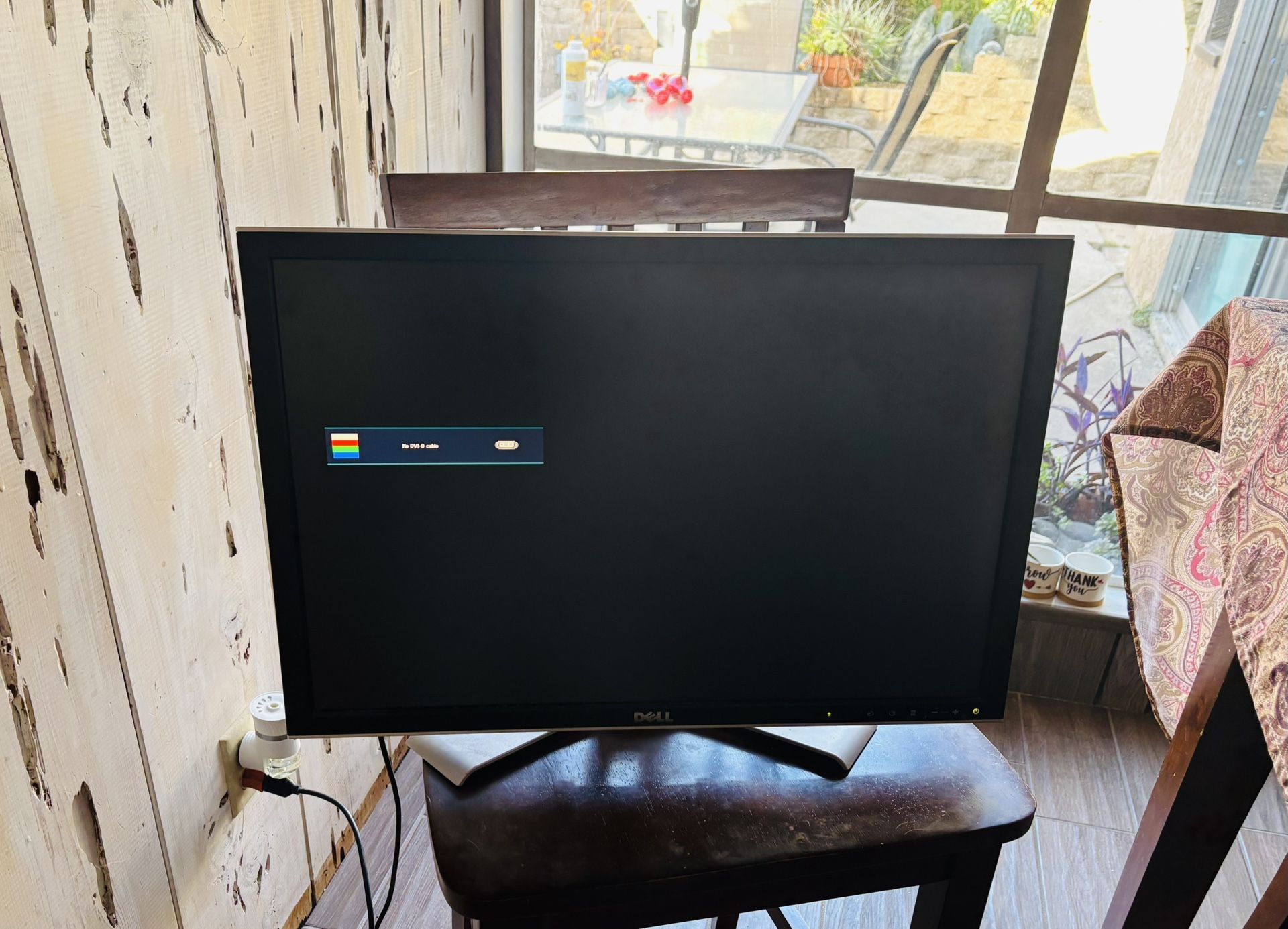 DELL UltraSharp 2407WFPb Widescreen LCD Monitor With Stand
