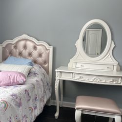 3 Piece Twin Bed,Vanity Desk and Stool Set