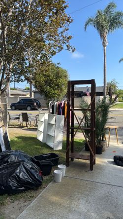 Yard Sale - Maikai Dr. Huntington Beach