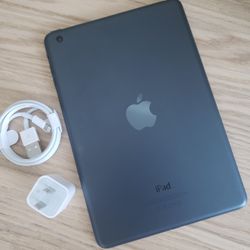 iPad Mini 3, Works with wifi only, Excellent Condition 