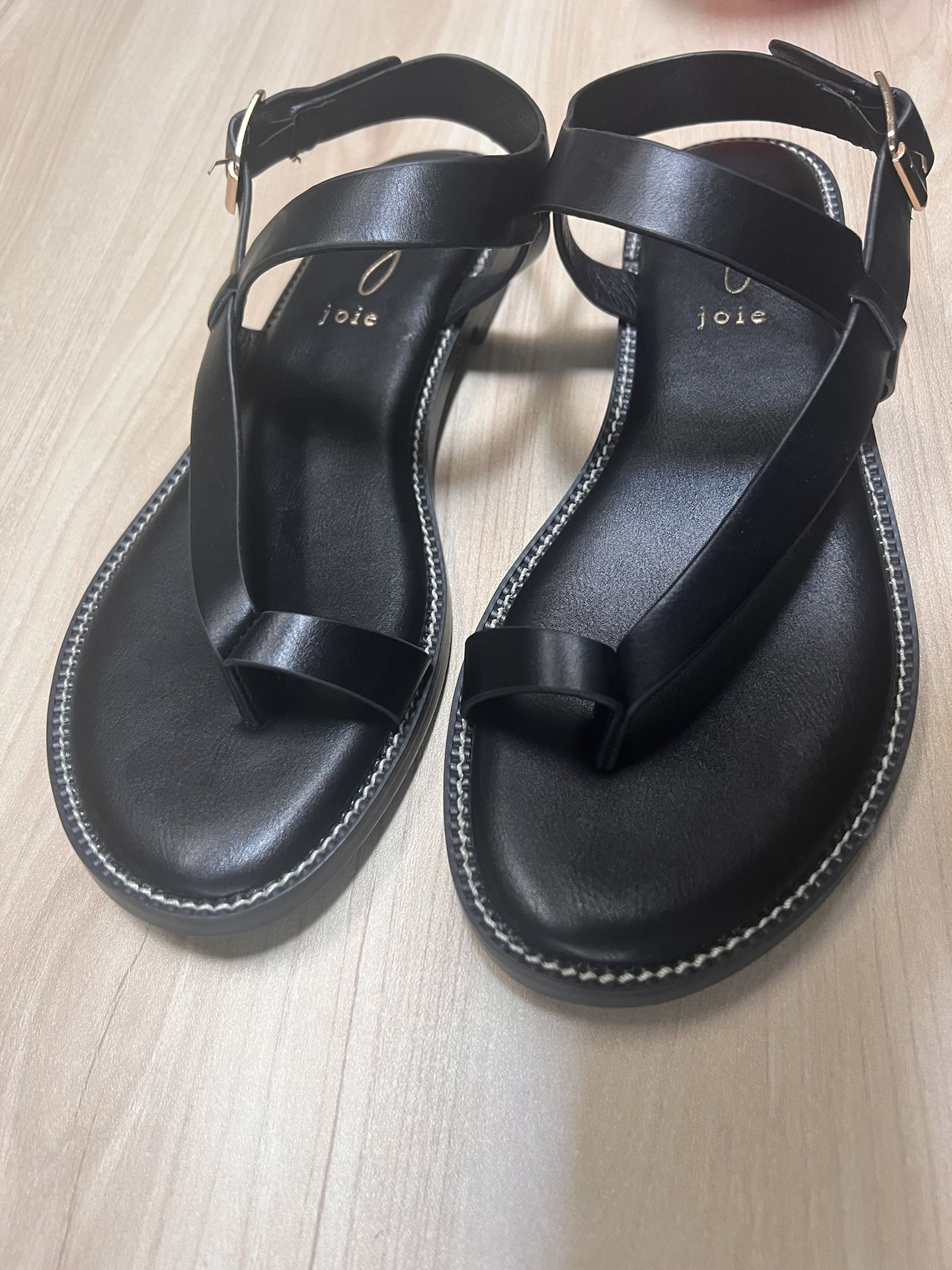 New Joie Black Sandals 