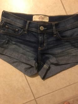 Hollister jean shorts