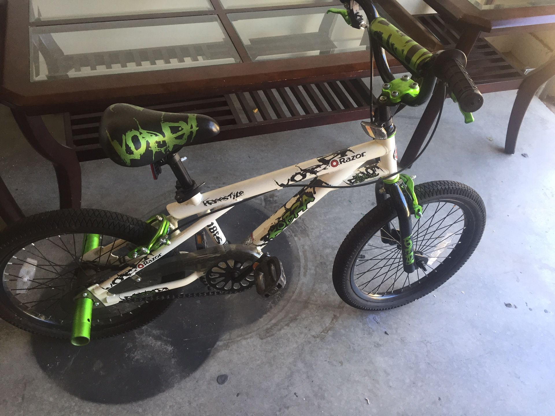 Razor 18’ Green Boys Bike