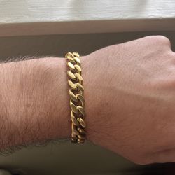 18K Gold-Plated Cuban Link Bracelet 