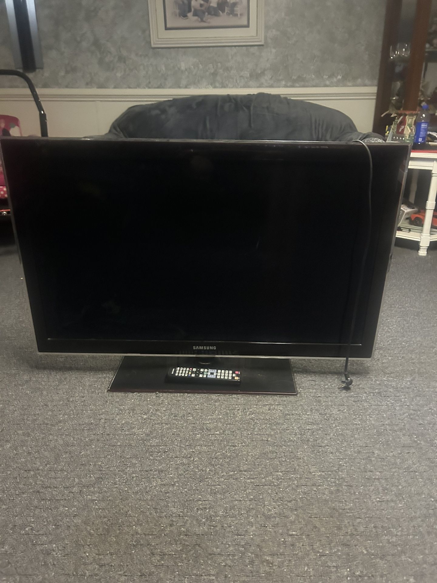 42ft Samsung Smart Tv (not Wireless)