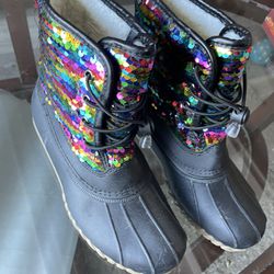 Girls Size 5 Women's Size 7 Lined Sequined Winter Boots Snow Olivia Miller