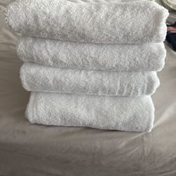 Bath Towels - Set Of 4 - Soft And Plushy