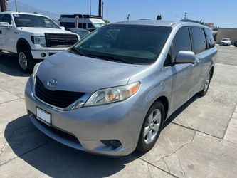 2012 Toyota Sienna