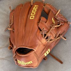 Almost New Wilson A2000 Baseball Glove