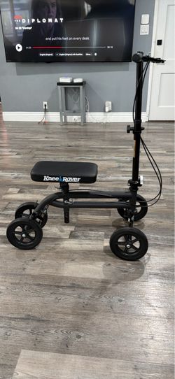 KneeRover Knee Scooter Walker + Extra Comfort Cushion, Excellent Condition