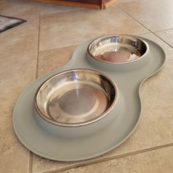 Cat (Or Other Pet) Dual Stainless Steel Bowls