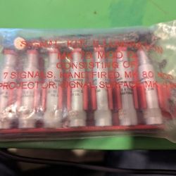 MK79 Vietnam Signal flare Kit