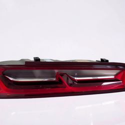 2016-2018 CHEVROLET CAMARO TAIL LIGHT OEM LH DRIVER SIDE TAIL LAMP LED (contact info removed)2