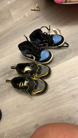 Boy Toddler 7c And 8c Nikes 