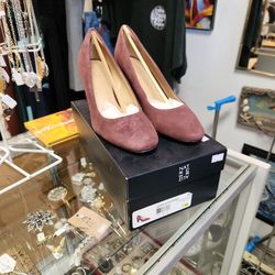 Naturealizer Gloria Huckleberry size 7