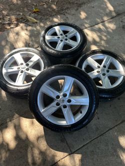 TOYOTA CAMRY WHEELS & TIRES “17”
