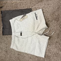 Essentials Light Oatmeal shorts