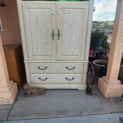 Ivory 3pc TV Hutch Set