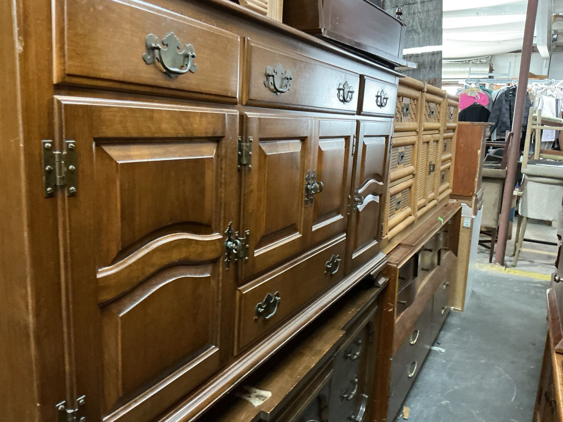 Dresser Mid Century Very Cool