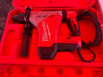 Milwaukee Corded Rotary Hammer Drill with Case
