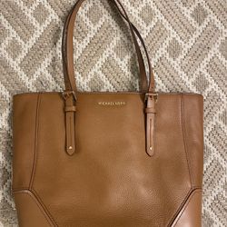 Michael Kors Aria Large Tote 👜 