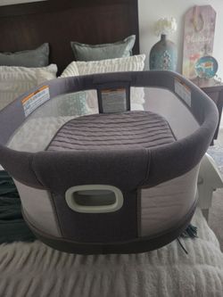 Baby adjustable bassinet