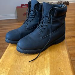 ALMOST NEW CONDITION TIMBERLAND WATERPROOF BOOTS size 11 Men 