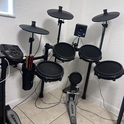 Alesis Nitro Mesh Electronic Drum Kit – Full Set + Amp