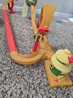 Hot Wheels The Super Mario Bros Movie Jungle Kingdom Raceway