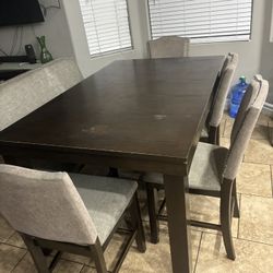 Dinning Table 