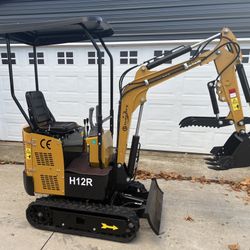 New H12R Mini Excavator With Hydraulic Thumb, Electric Fans & More Added