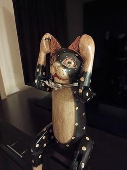 Vtg Vintage Indonesia Folklore Handcrafted Wooden Polkadot Shelf Sitter Cat