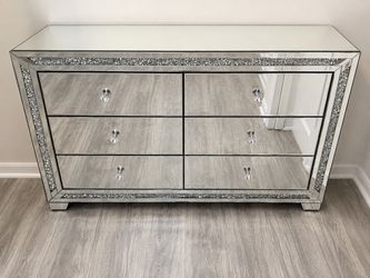 Dresser.