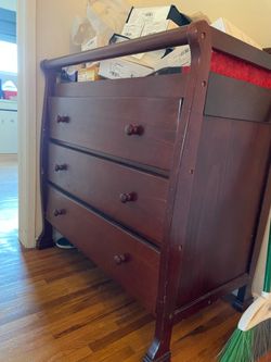 Davinci Kalani Mahogany Wood Baby Crib, Dresser and Changing Table, Best Offer!!