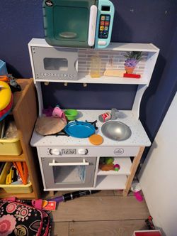 Play Kitchen