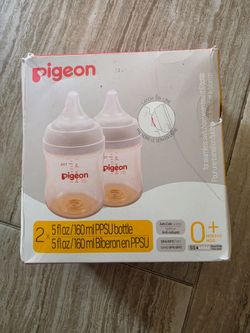 The Pigeon SofTouch Wide Neck PPSU Nursing Baby Bottle 5 fl oz / 160 ml Twin Pack