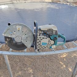 Makita 14 Inch Gas Saw In Great Condition Works Fine