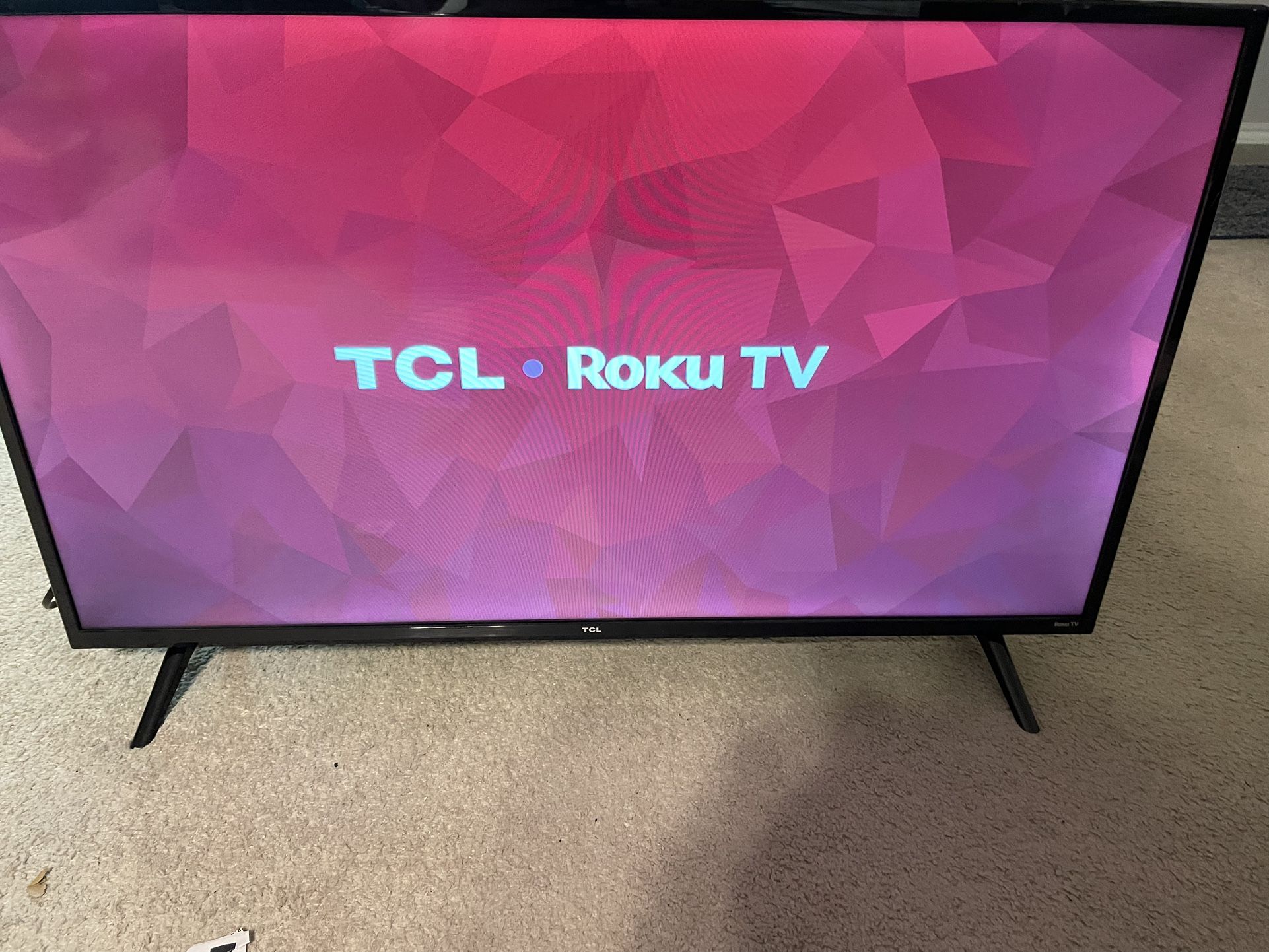 40 Inch TCL Roku Smart TV