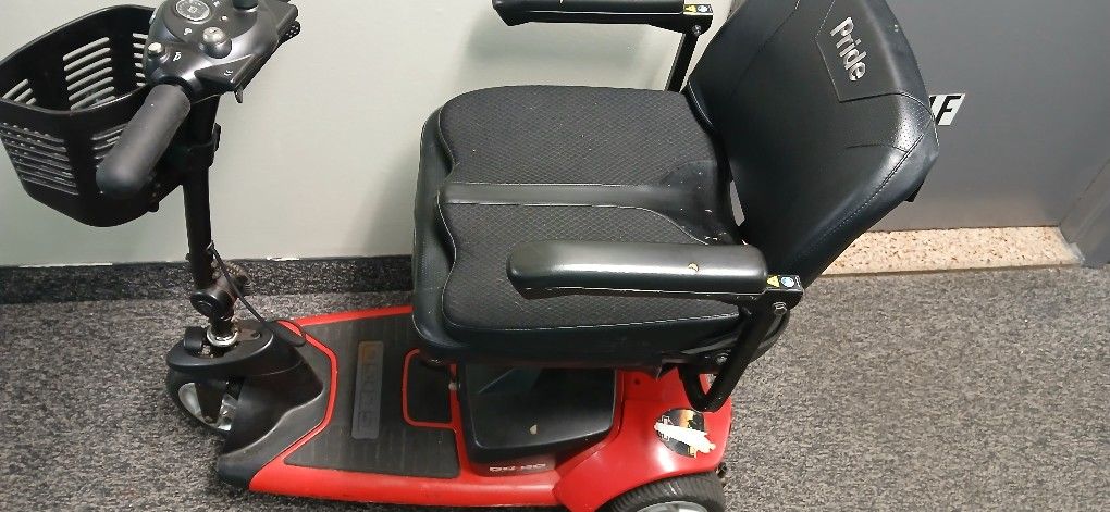 Scooter 3 Weler For Sale Exslint Condetion Running Good