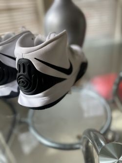 Men's Nike White/Platinum Kyrie VI Shoes