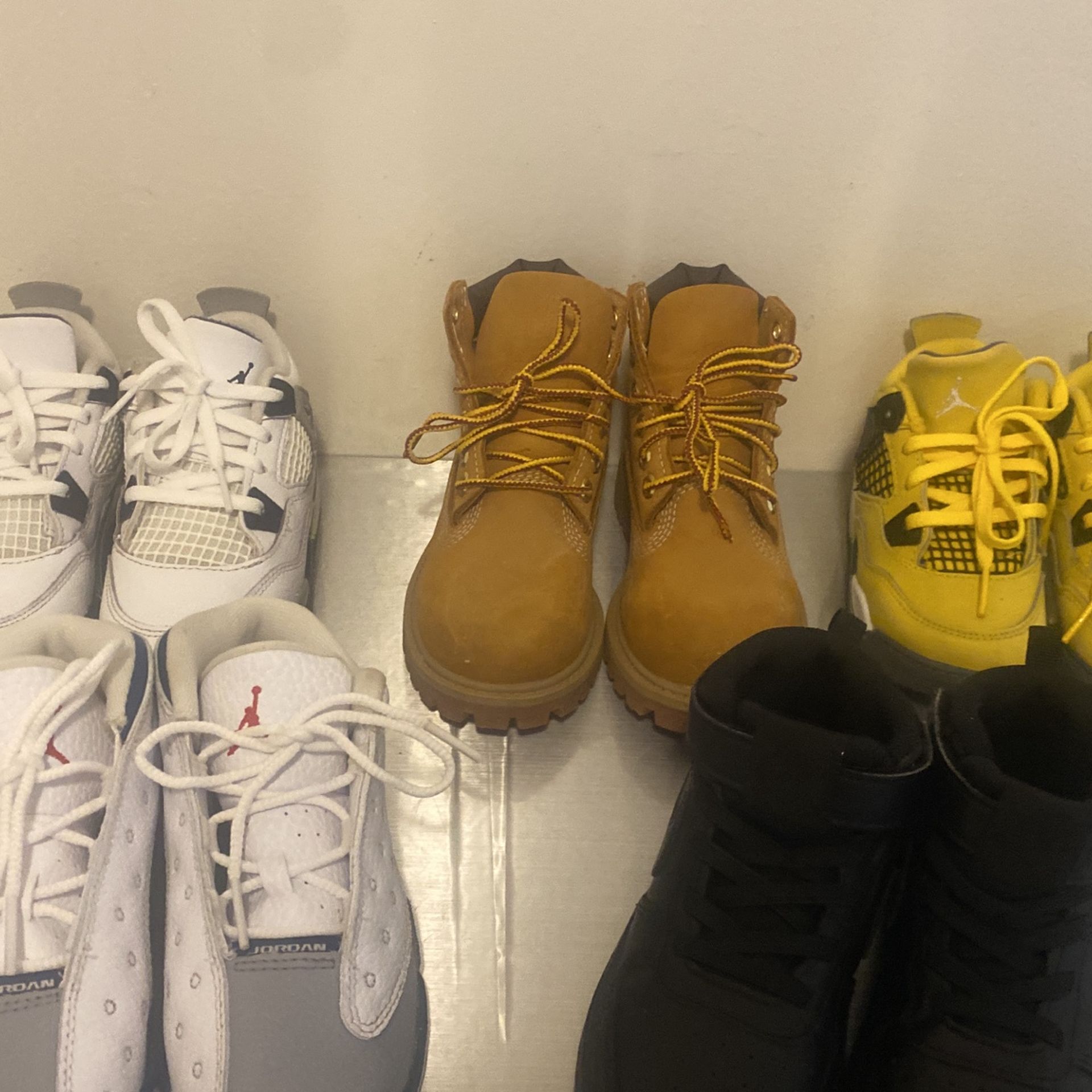 4 Pair Of Kids Tennis Nike Size 10c 1pair Of Timberlands Boots  In Excellent Condition $130